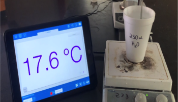 image showing set up and the final temperature of enthalpy of solution experiment