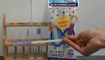 Color-changing straw