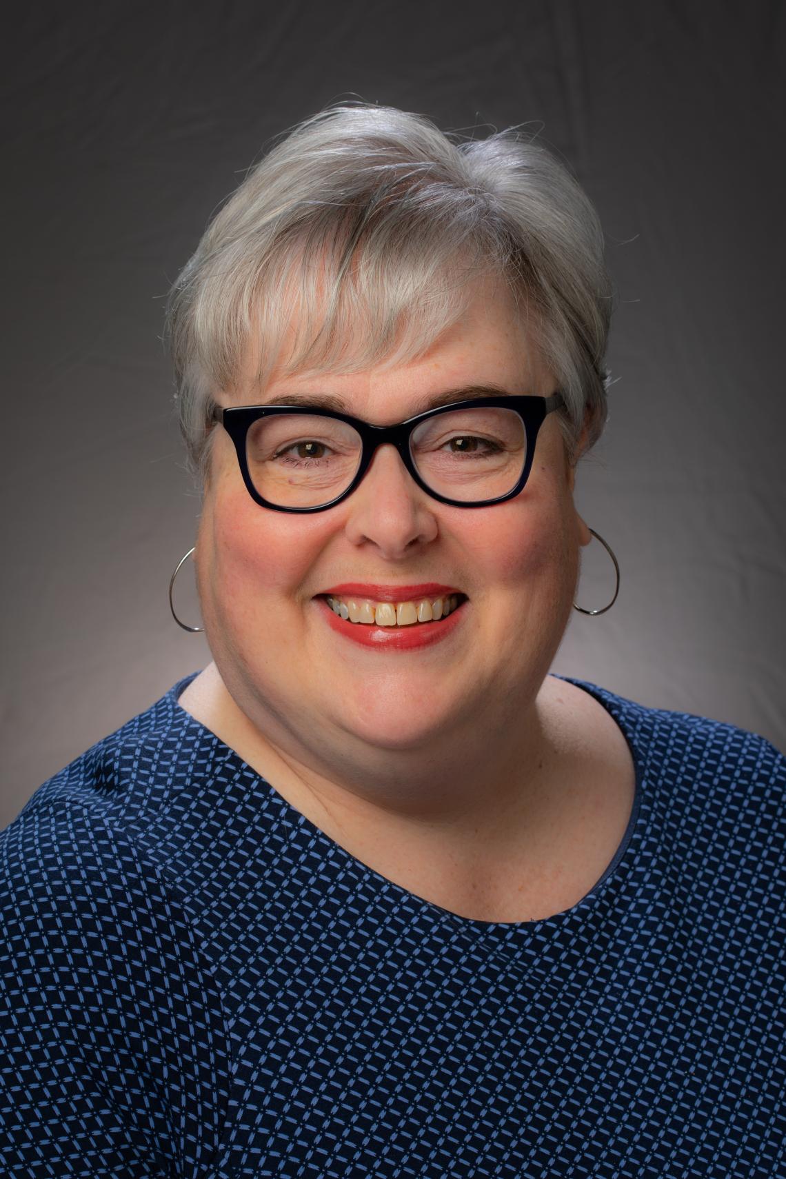 Stacey Lowery Bretz headshot